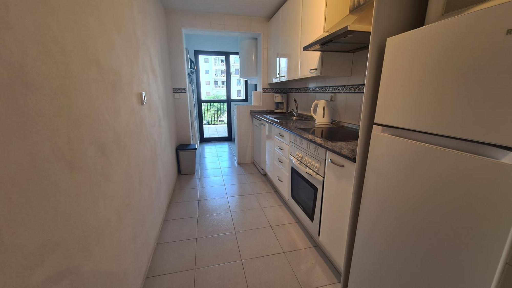 Lovely 2-Bed Apartment In Marina De La Duquesa Castillo de Sabinillas Esterno foto